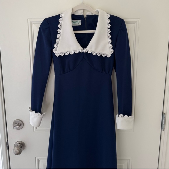 Vintage Dresses & Skirts - Vintage maxi dress with oversized collar